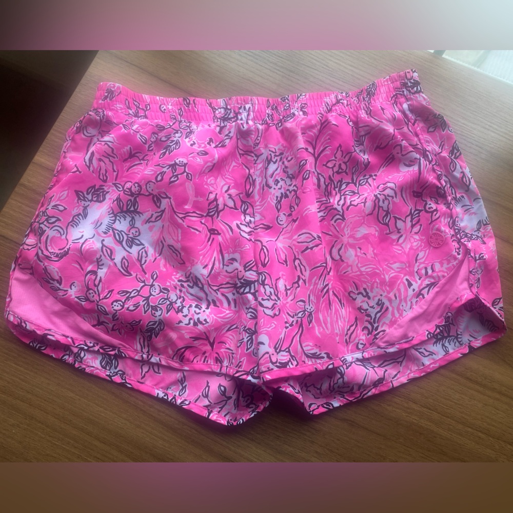 Lilly Pulitzer Ocean View Luxletic Shorts sz S